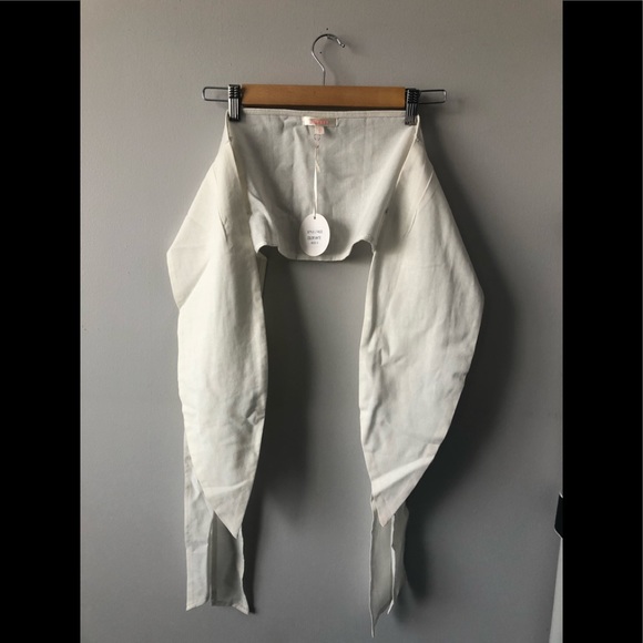 Trezzi collection offwhite wrap around top size small - Picture 2 of 10
